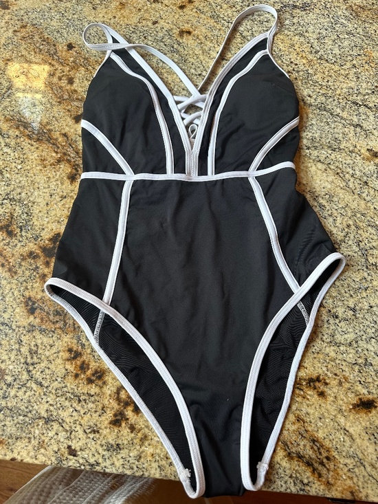 Cupshe Other - New CUPSHE swimsuit